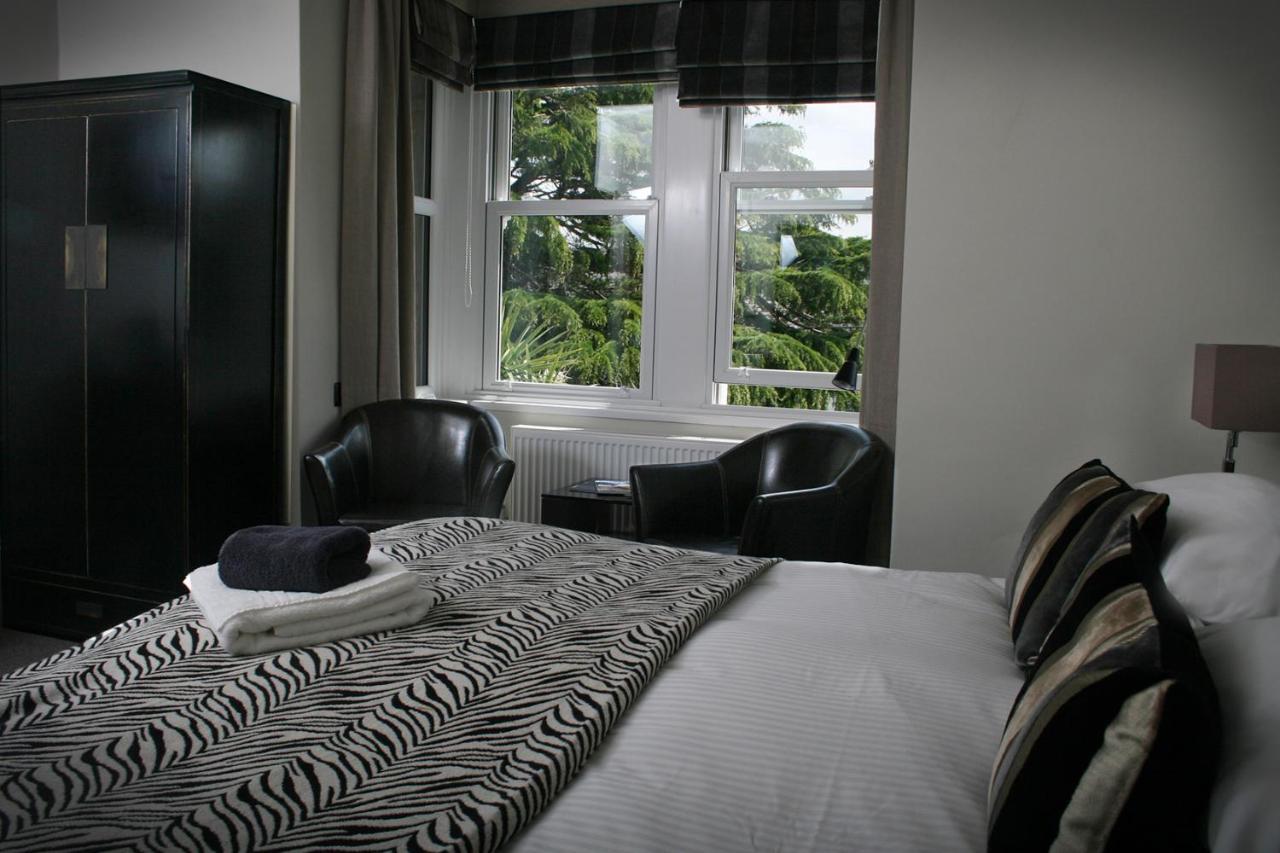 Townhouse Rooms Truro Buitenkant foto