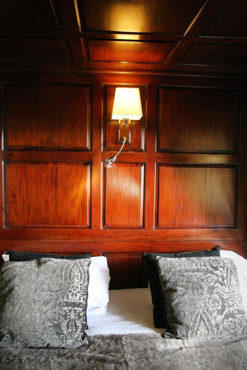 Townhouse Rooms Truro Buitenkant foto